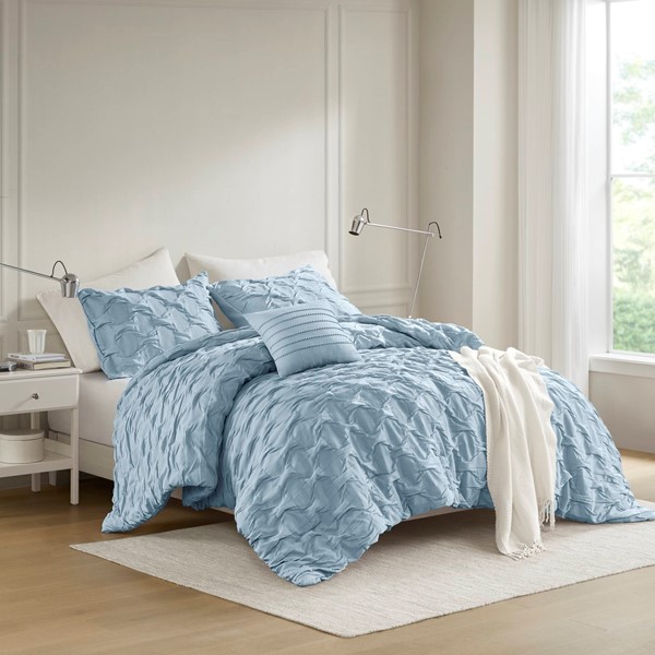 Comfort Spaces Bailey Diamond Pintuck Pleated Woven Comforter Set in Blue, Full/Queen AM10-0536