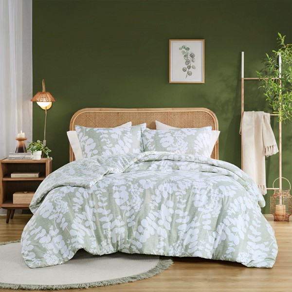 Comfort Spaces Aria Floral Print Revesible Comforter Set in Sage, King/Cal King AM10-0078