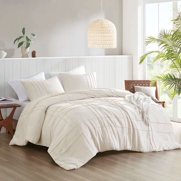 Comfort Spaces Walker Soft Washed Pleated Comforter Set in Neutral, Twin/Twin XL AM10-0004