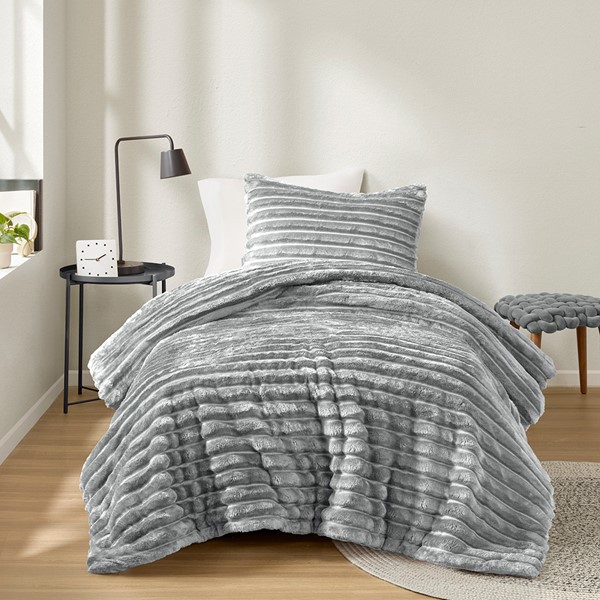 Intelligent Design Ombak Fluffy Ribbed Plush Comforter Set in Gray, Full/Queen AM10-0278