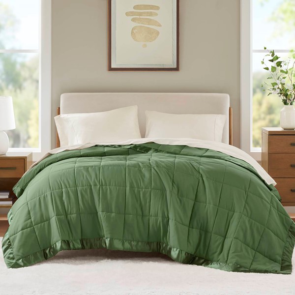 Madison Park Windom Lightweight Down Alternative Blanket with Satin Trim in Green, Full/Queen MP51-8647