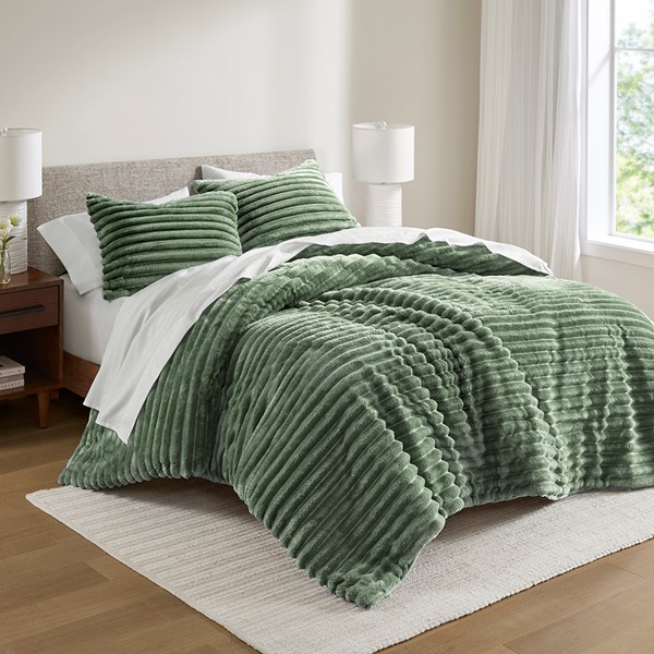 Intelligent Design Ombak Fluffy Ribbed Plush Comforter Set in Green, Full/Queen AM10-0281